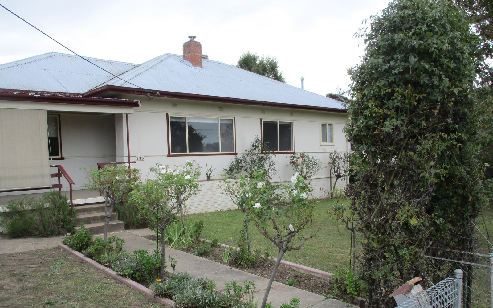 135 Simpson Street TUMUT 1