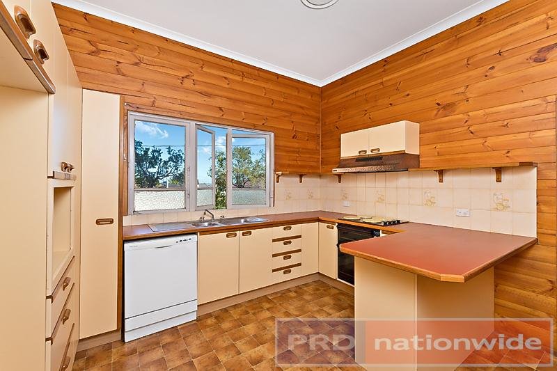 135 Tompson Road PANANIA 4