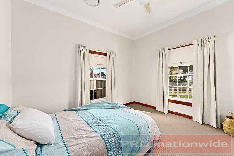 135 Tompson Road PANANIA 5