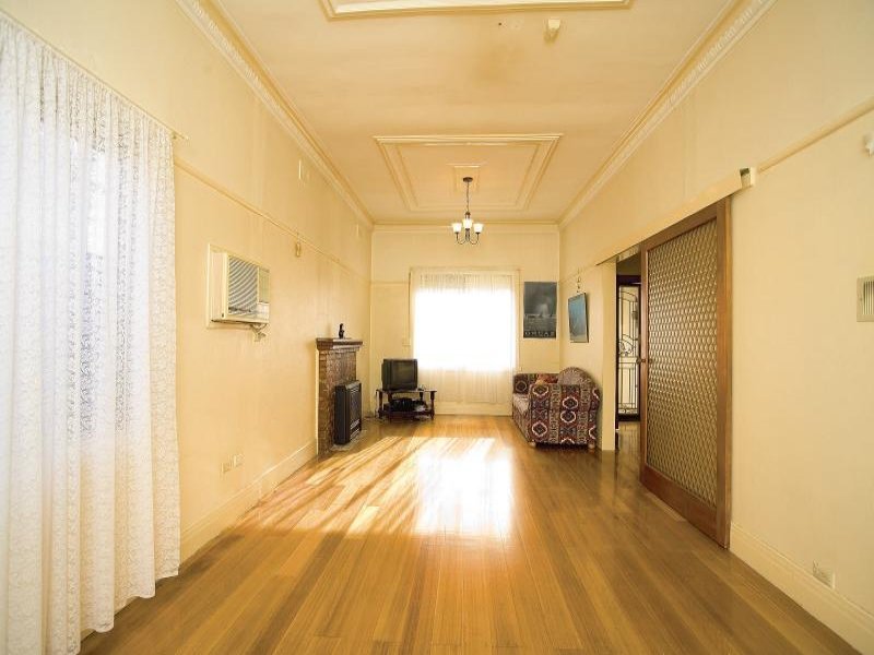 Gallery: 135 Williamstown Road