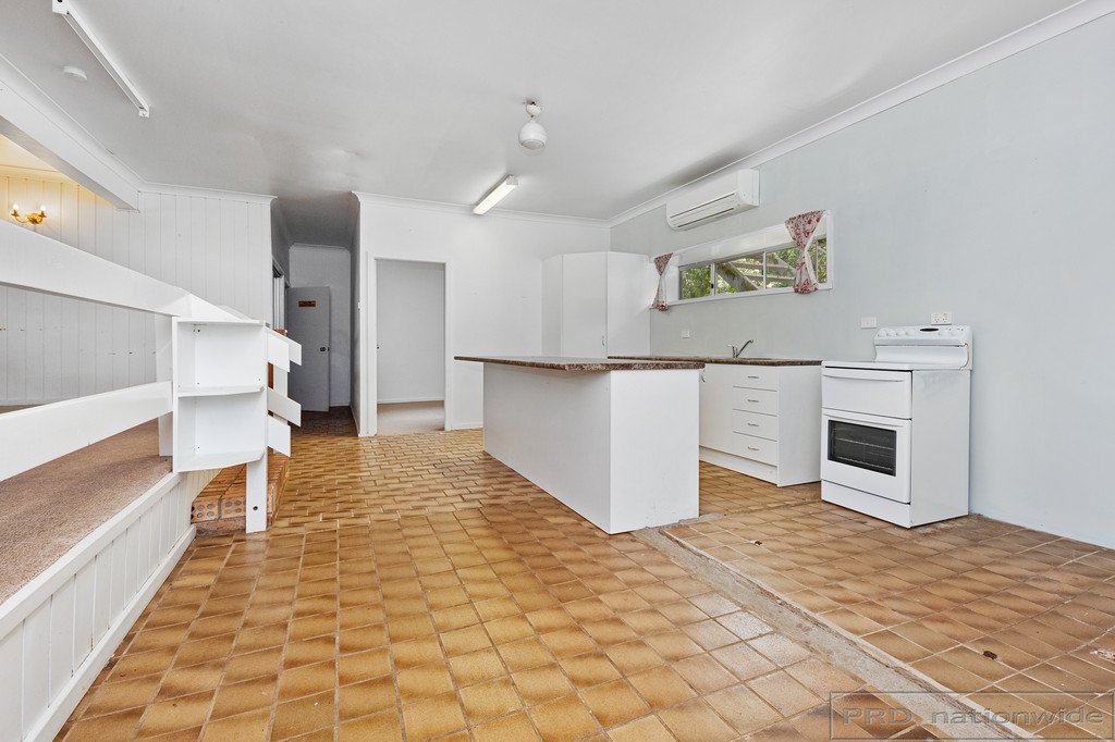 135 Windermere Road (Downstairs Flat)  WINDERMERE 6