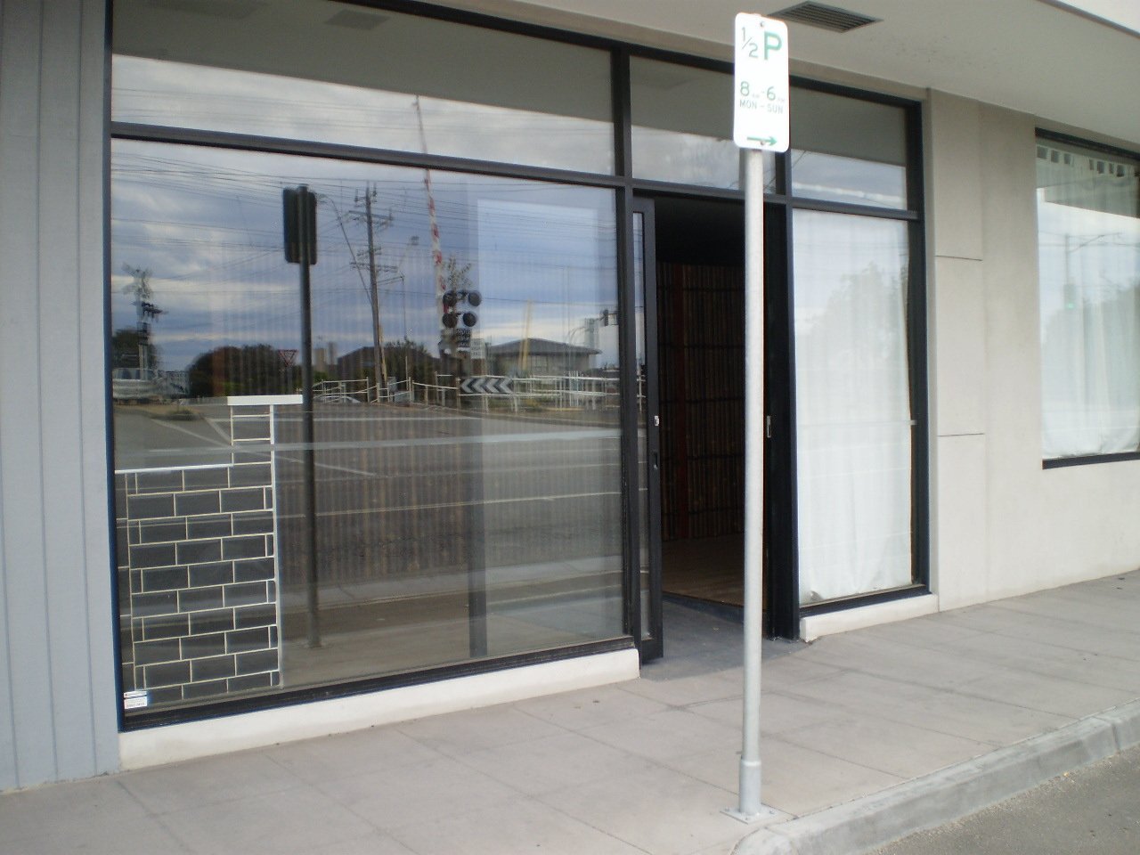 Gallery: 1/351-353 Nepean Highway