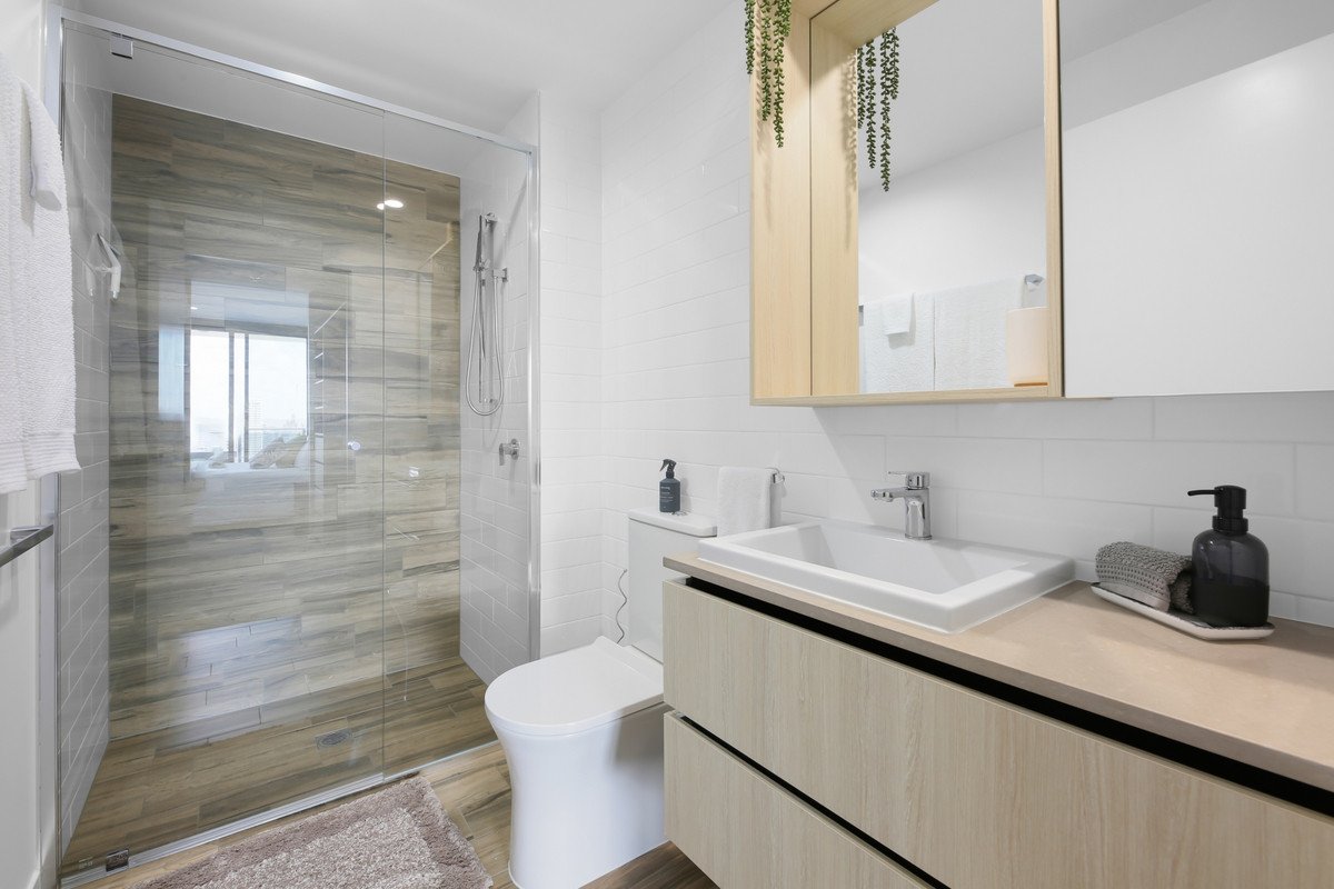 135/1969-1971 Gold Coast Highway Burleigh Heads 13