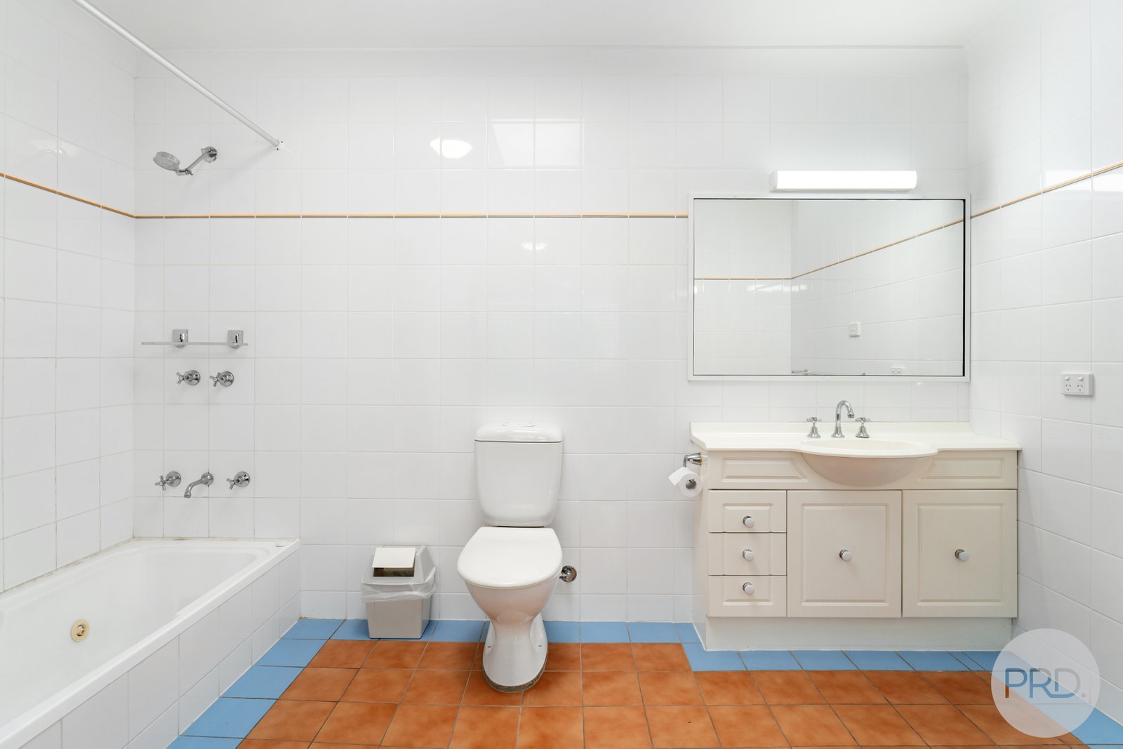 135/37 Horizons Drive SALAMANDER BAY 9