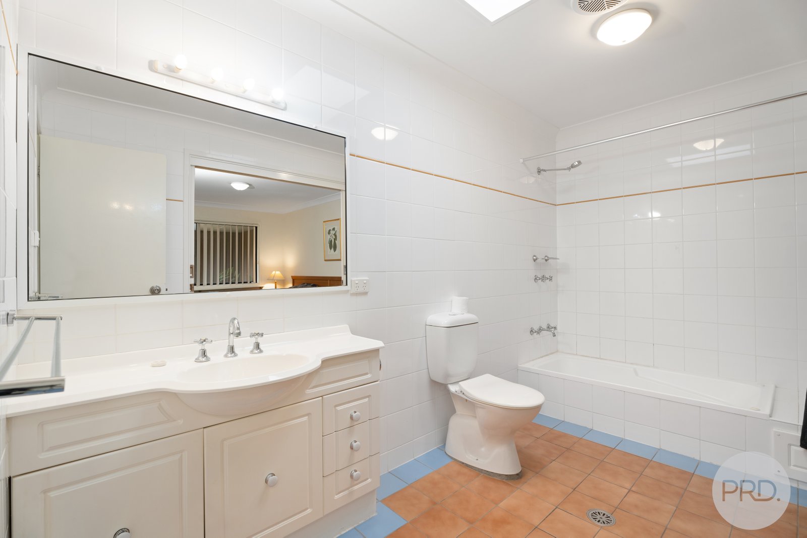 135/37 Horizons Drive SALAMANDER BAY 10