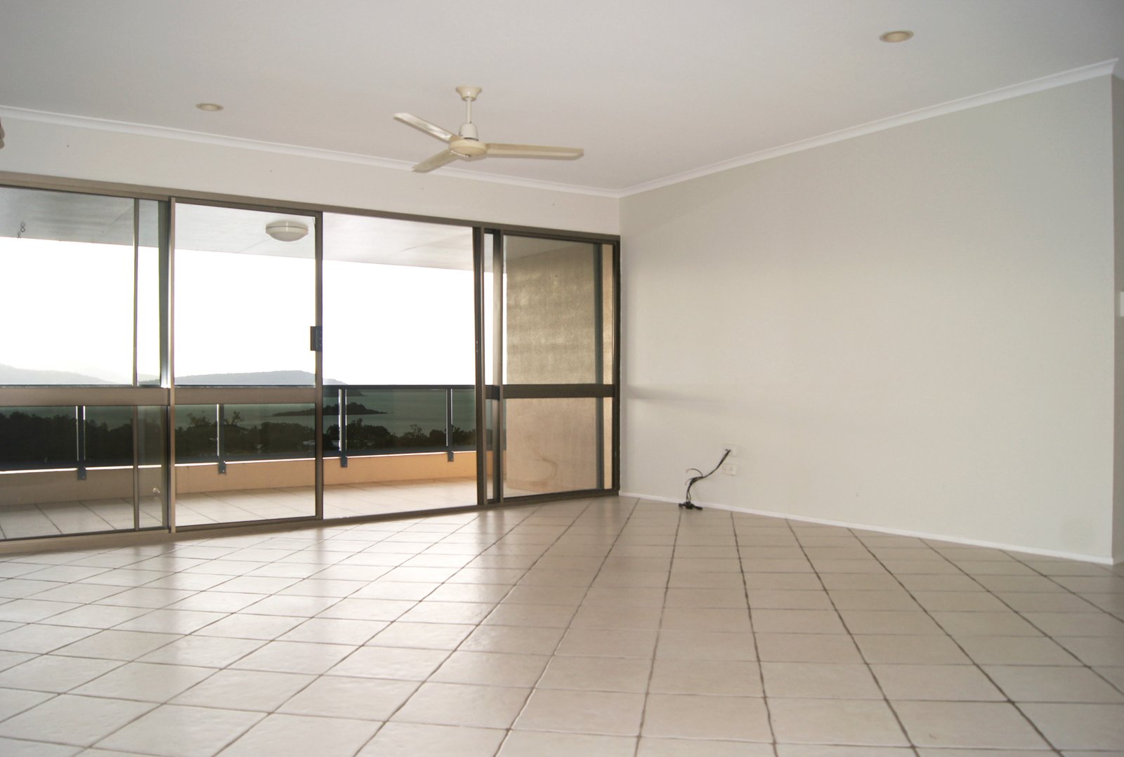 135/4 Eshelby Drive CANNONVALE 4
