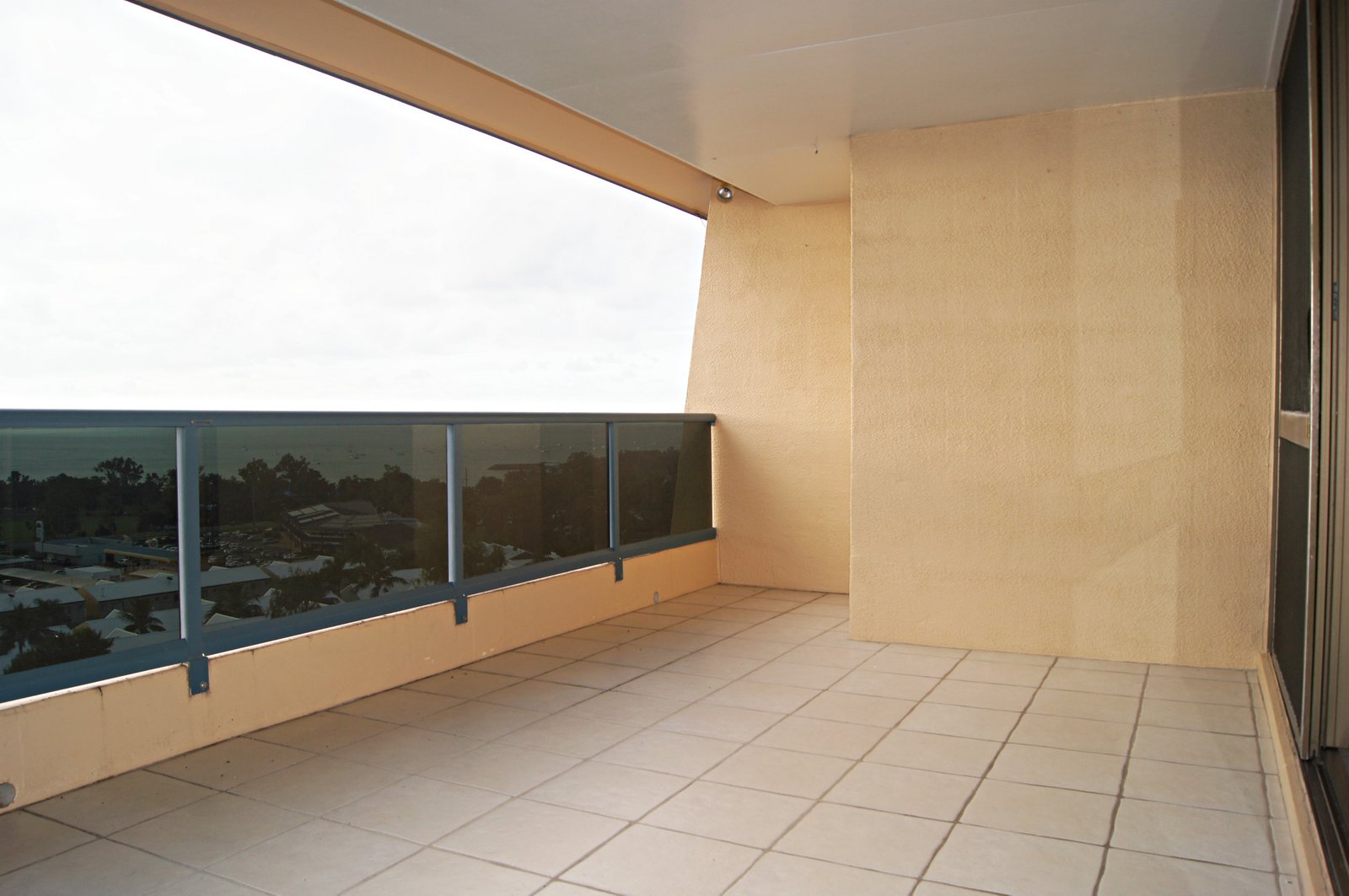 135/4 Eshelby Drive CANNONVALE 11