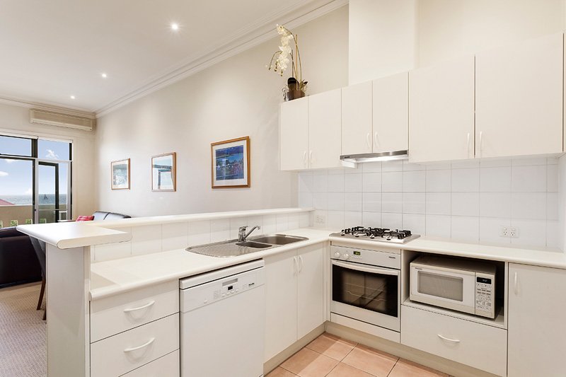 Gallery: 13/56 Beach Road