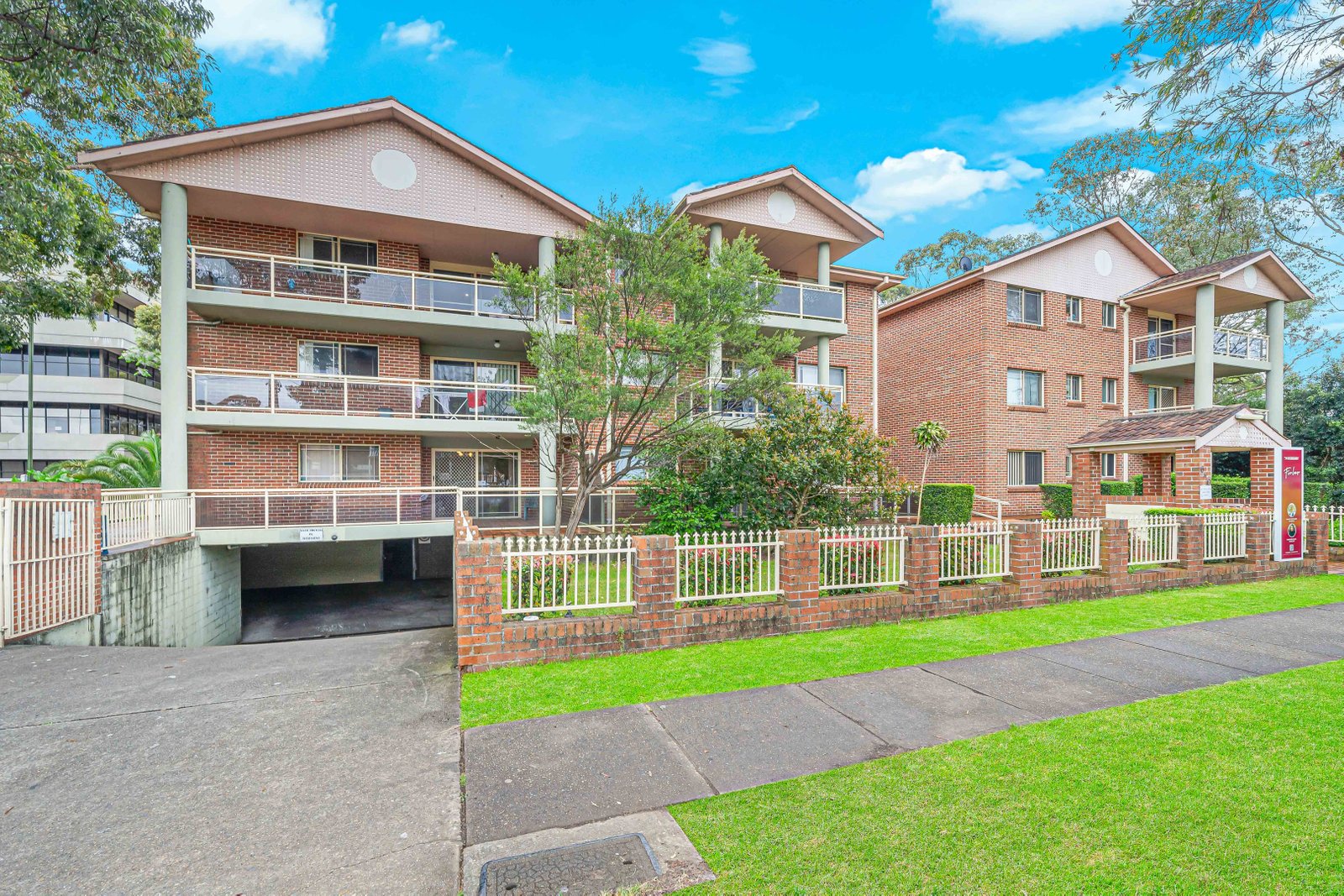 13/6-10 Sir Joseph Banks  BANKSTOWN 1