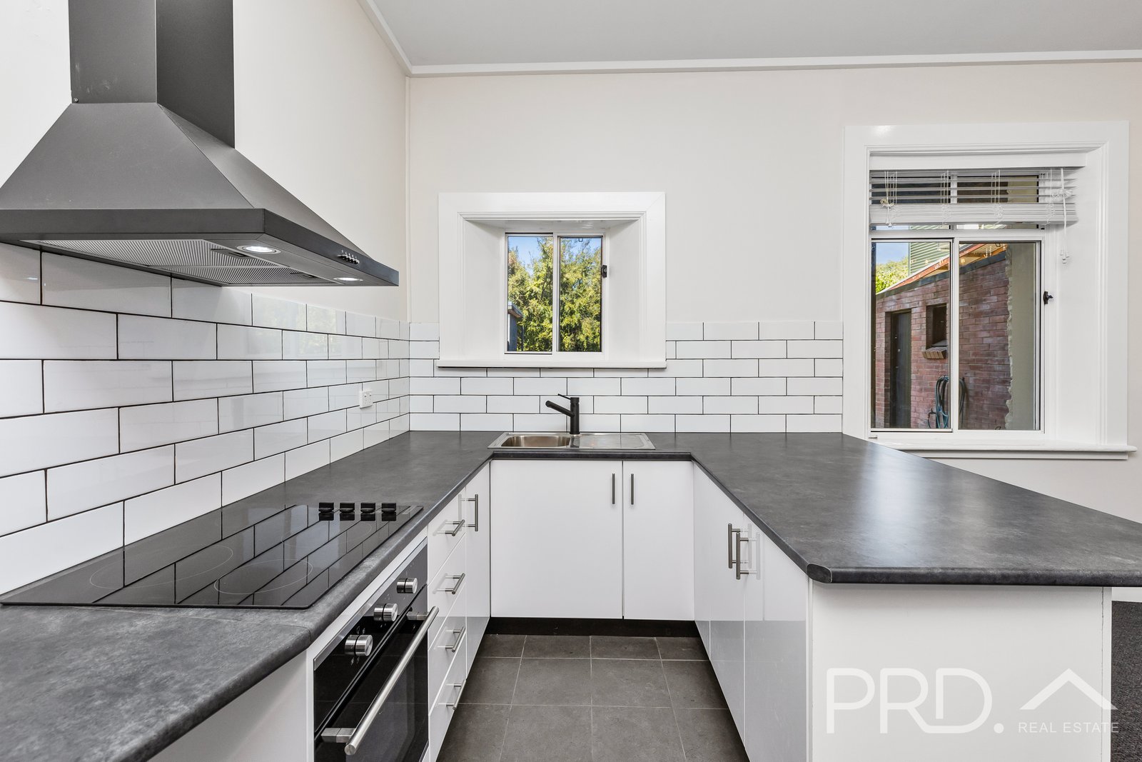 136-140 Sheridan Street GUNDAGAI 3