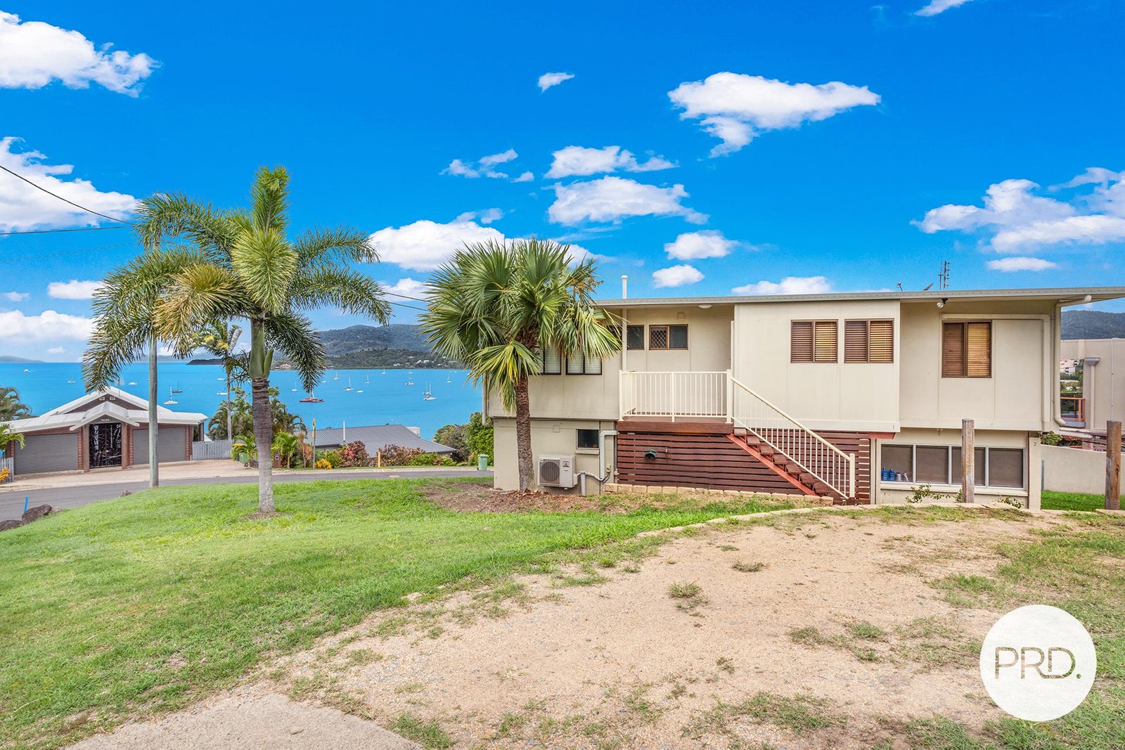 1/36 Airlie Crescent AIRLIE BEACH 2