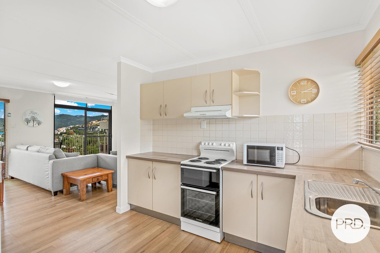 1/36 Airlie Crescent AIRLIE BEACH 3