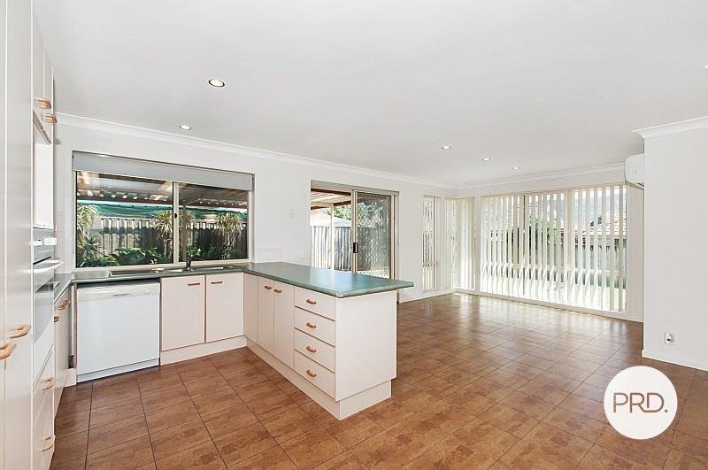 136 Bong Bong Road HORSLEY 2