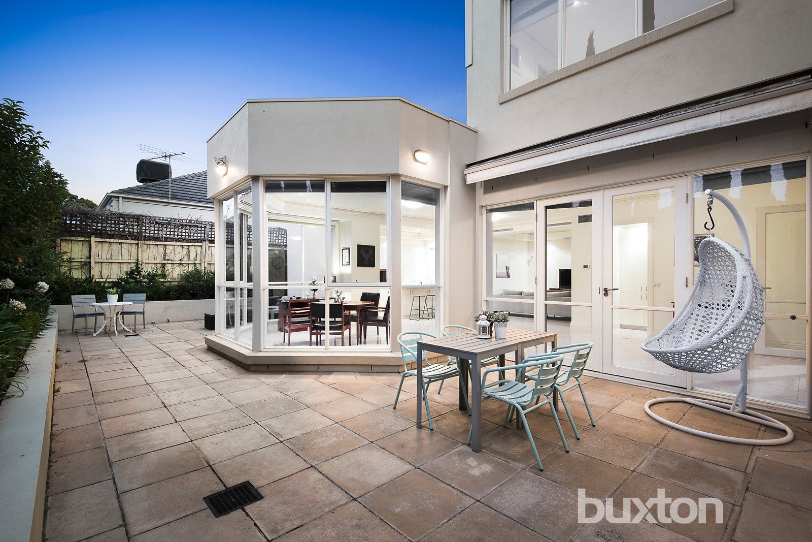 Gallery: 136 Male Street