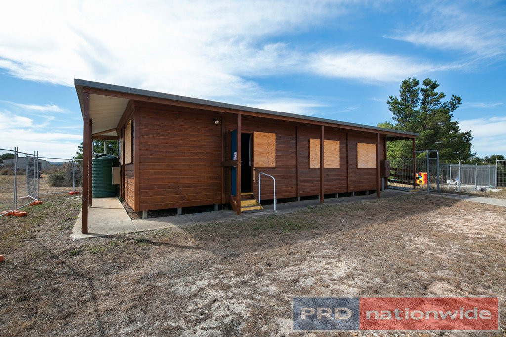 136 Old Western Highway MYRNIONG 7