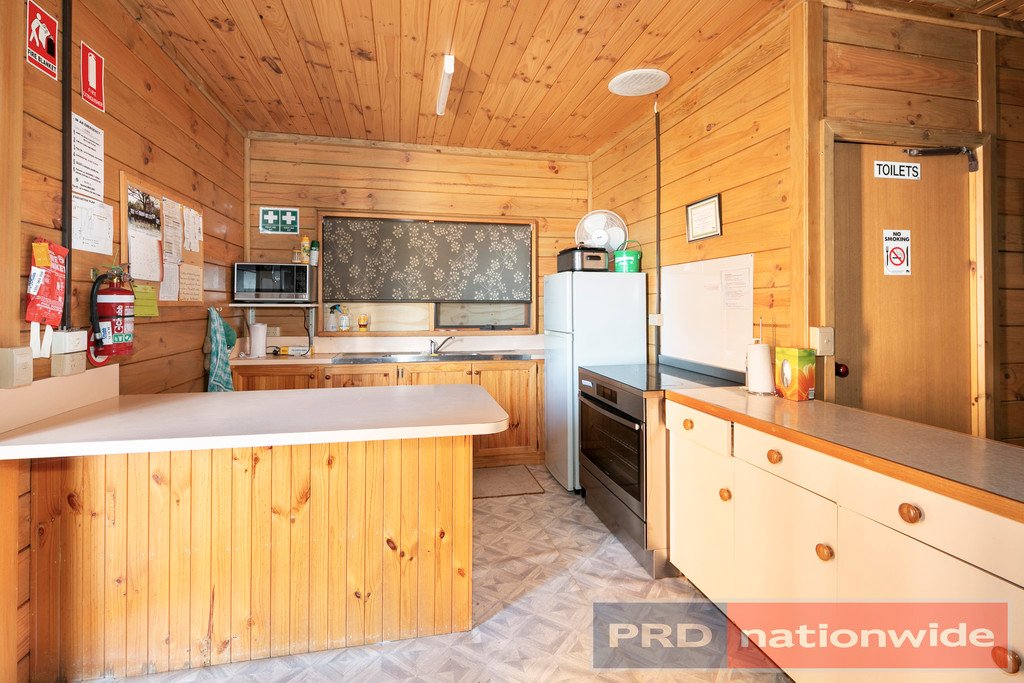 136 Old Western Highway MYRNIONG 8