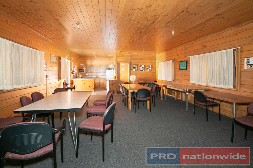 136 Old Western Highway MYRNIONG 9