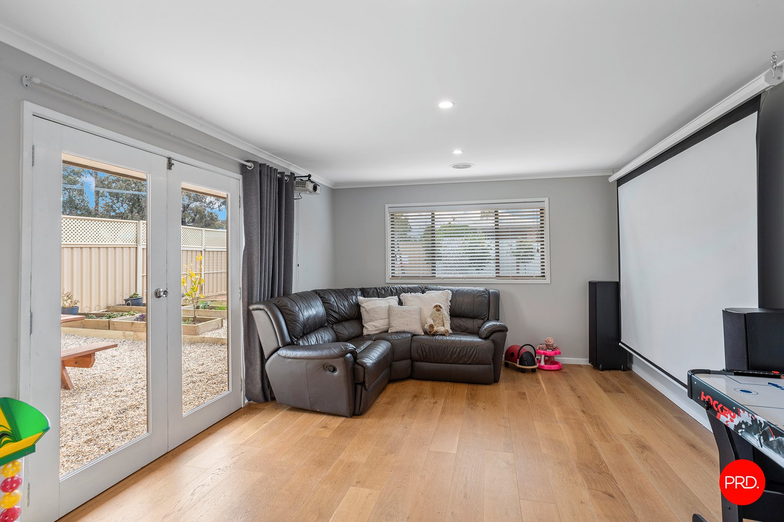 136 Olympic Parade GOLDEN SQUARE 5