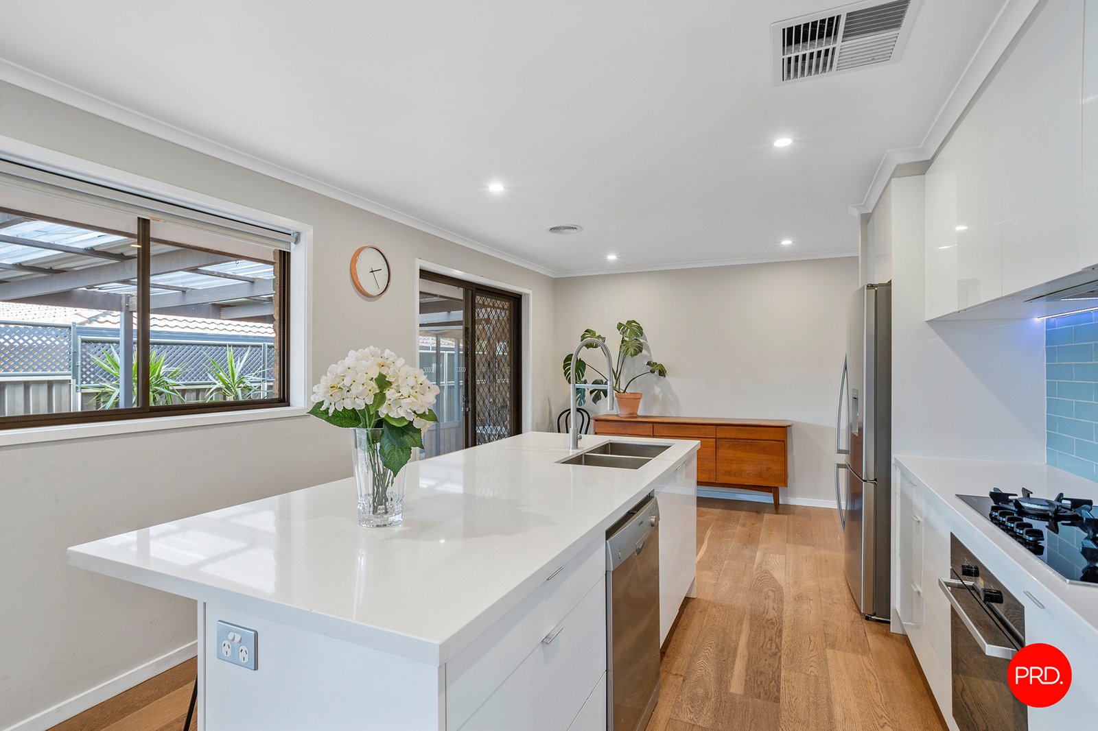 136 Olympic Parade GOLDEN SQUARE 8