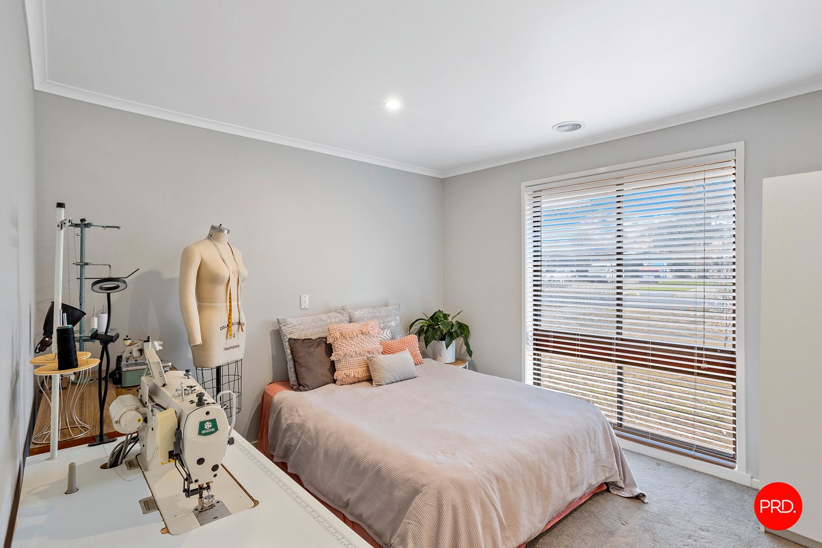 136 Olympic Parade GOLDEN SQUARE 11