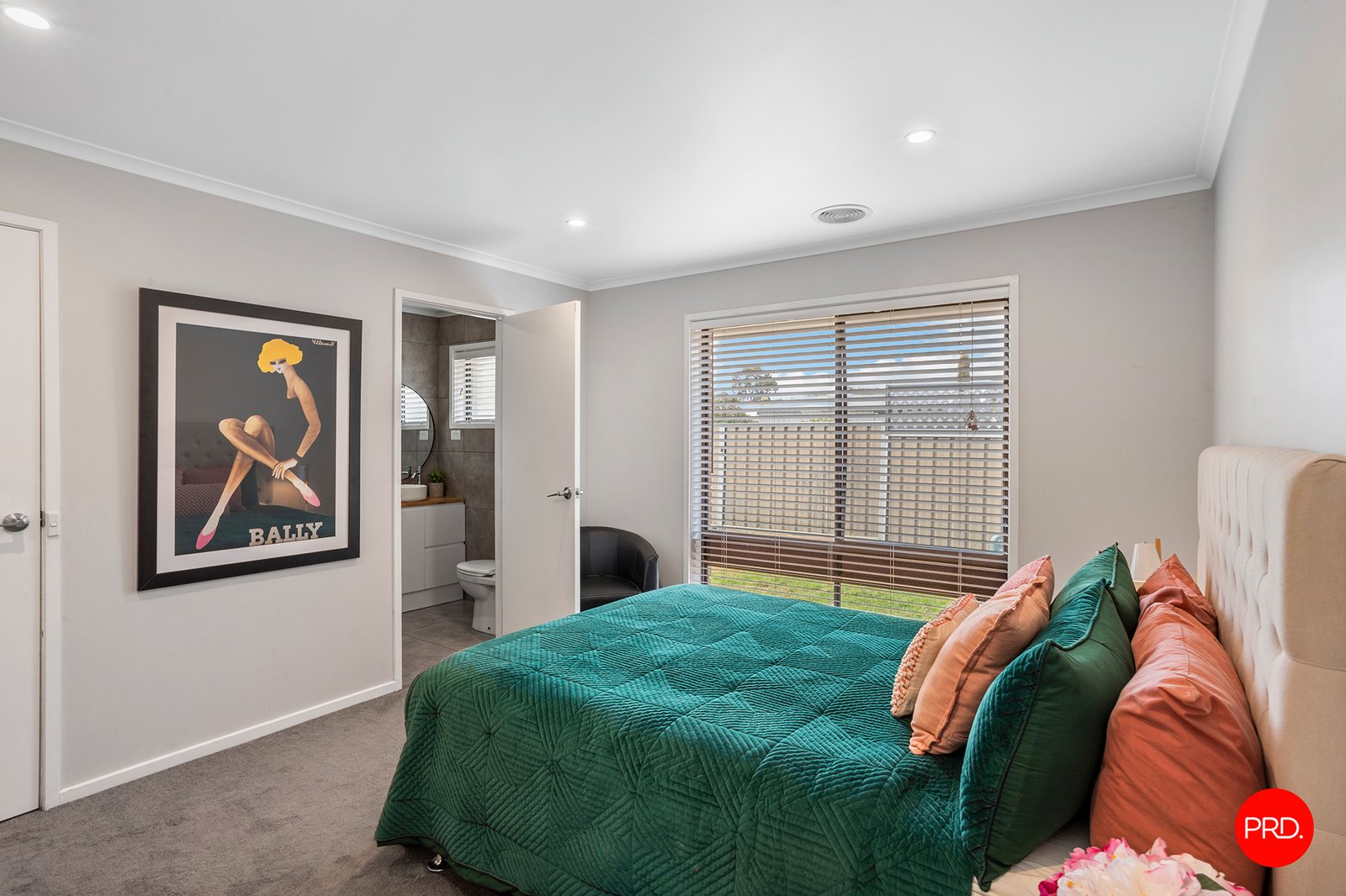 136 Olympic Parade GOLDEN SQUARE 13