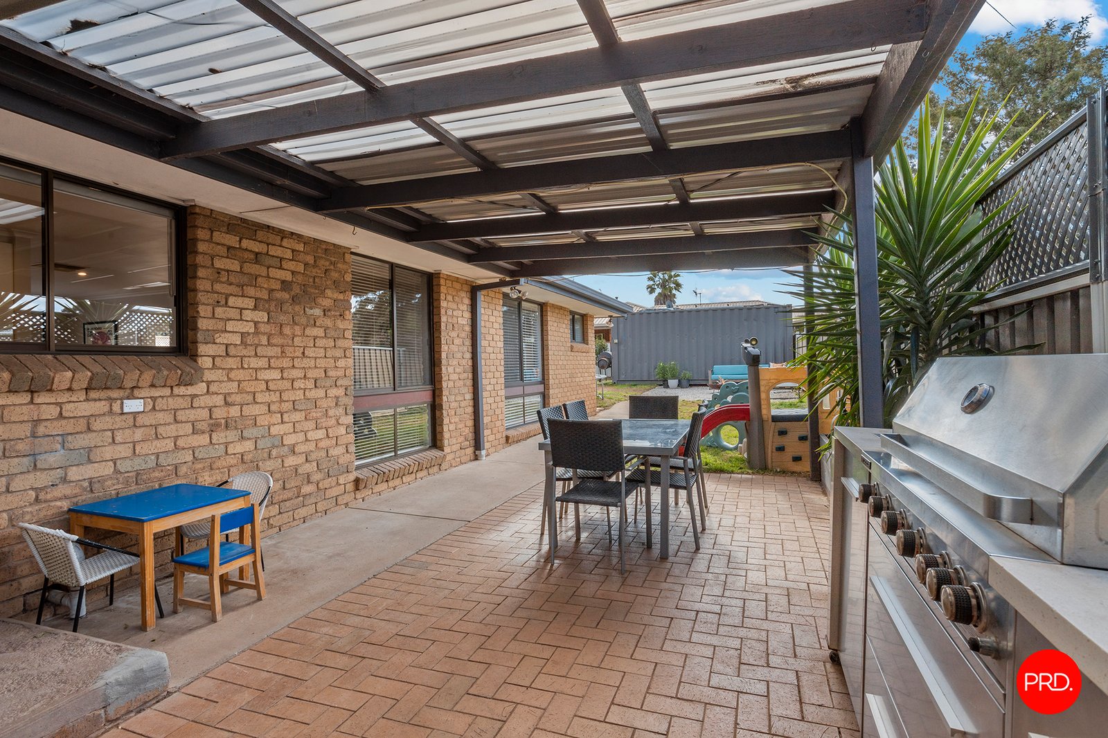 136 Olympic Parade GOLDEN SQUARE 18