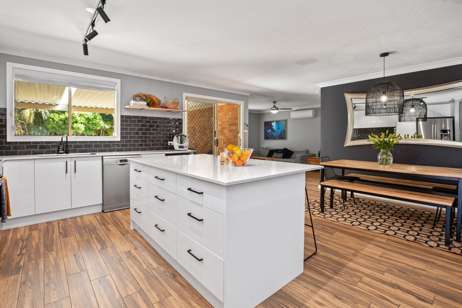 136 Regiment Road RUTHERFORD 12