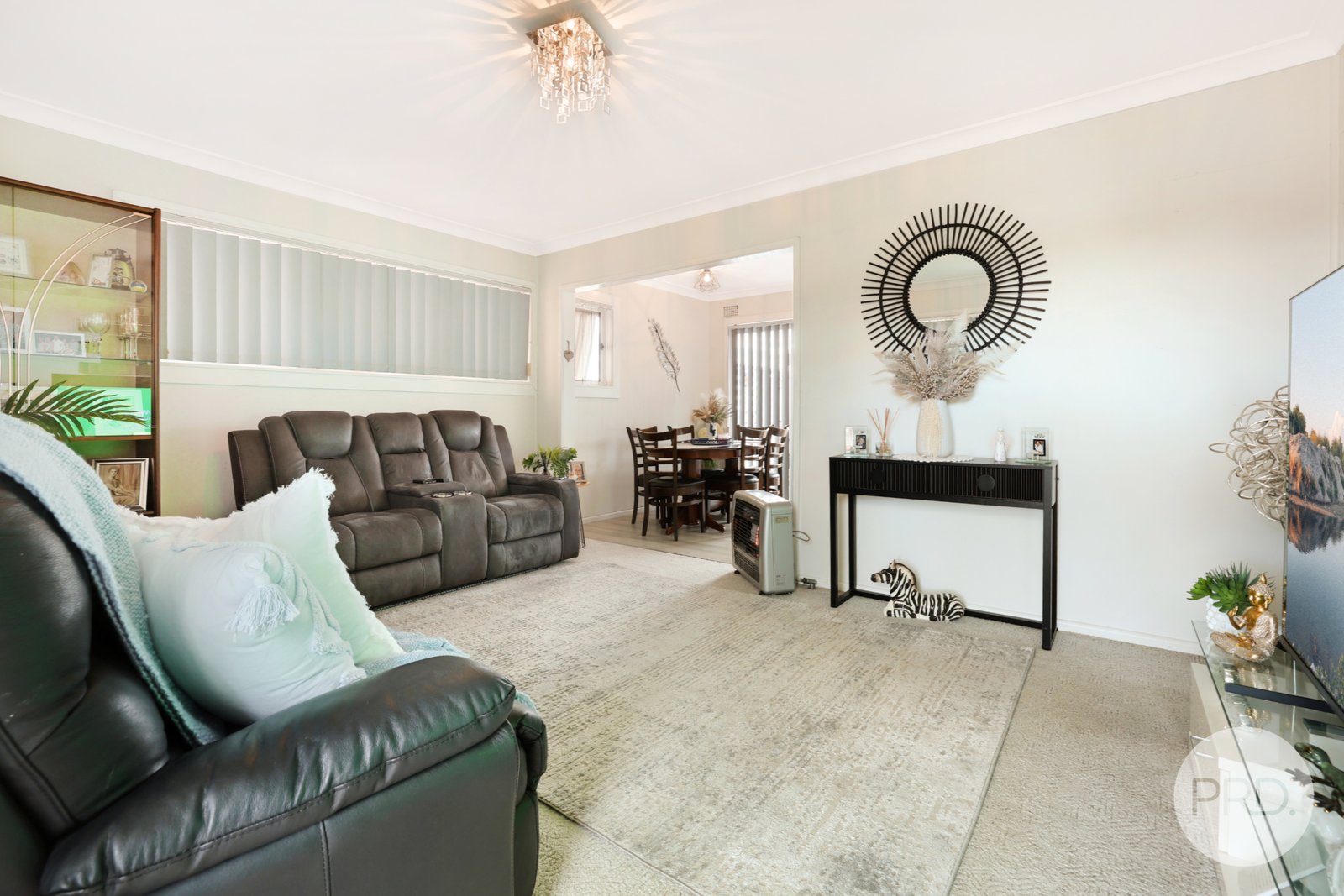 136 Robert Street TAMWORTH 4