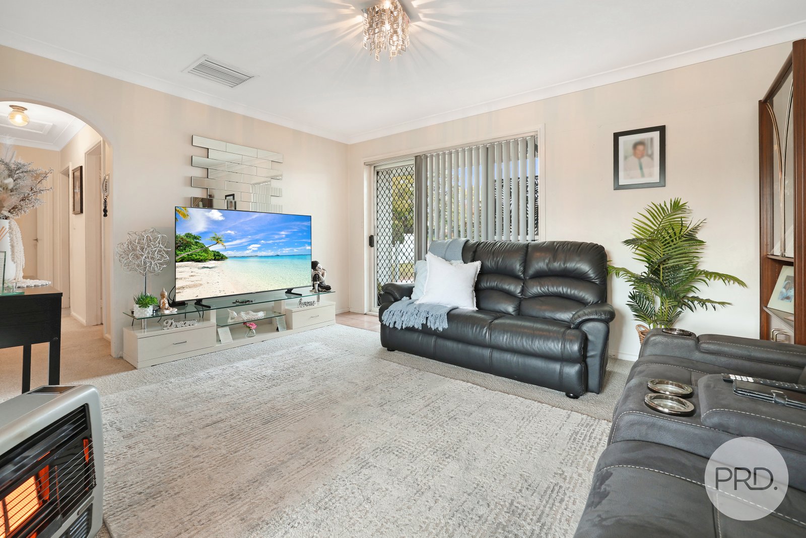 136 Robert Street TAMWORTH 5