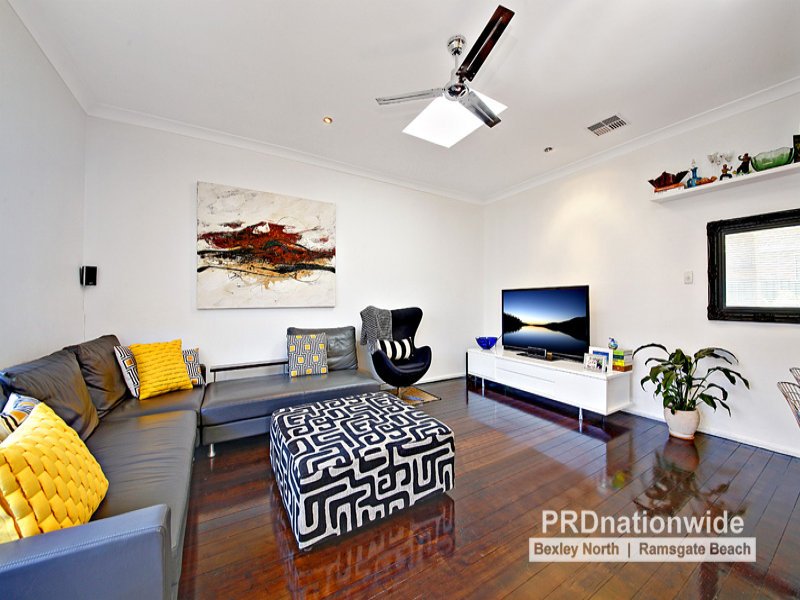 136 Russell Avenue DOLLS POINT 1
