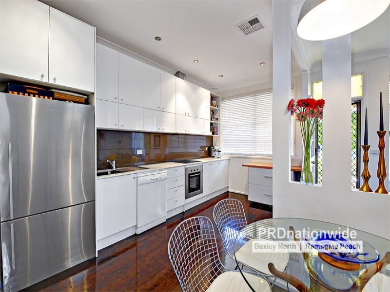 136 Russell Avenue DOLLS POINT 2