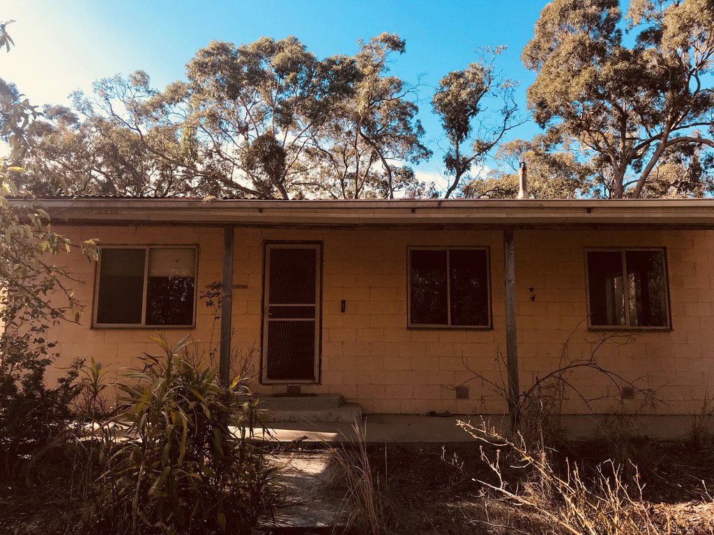 136 Station Lane CARNGHAM 1