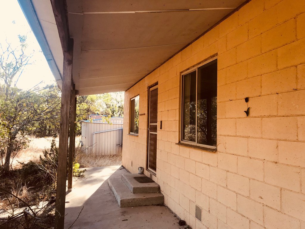 136 Station Lane CARNGHAM 2