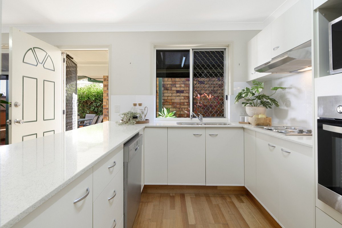 1/36 Tawarri Crescent Burleigh Heads 2