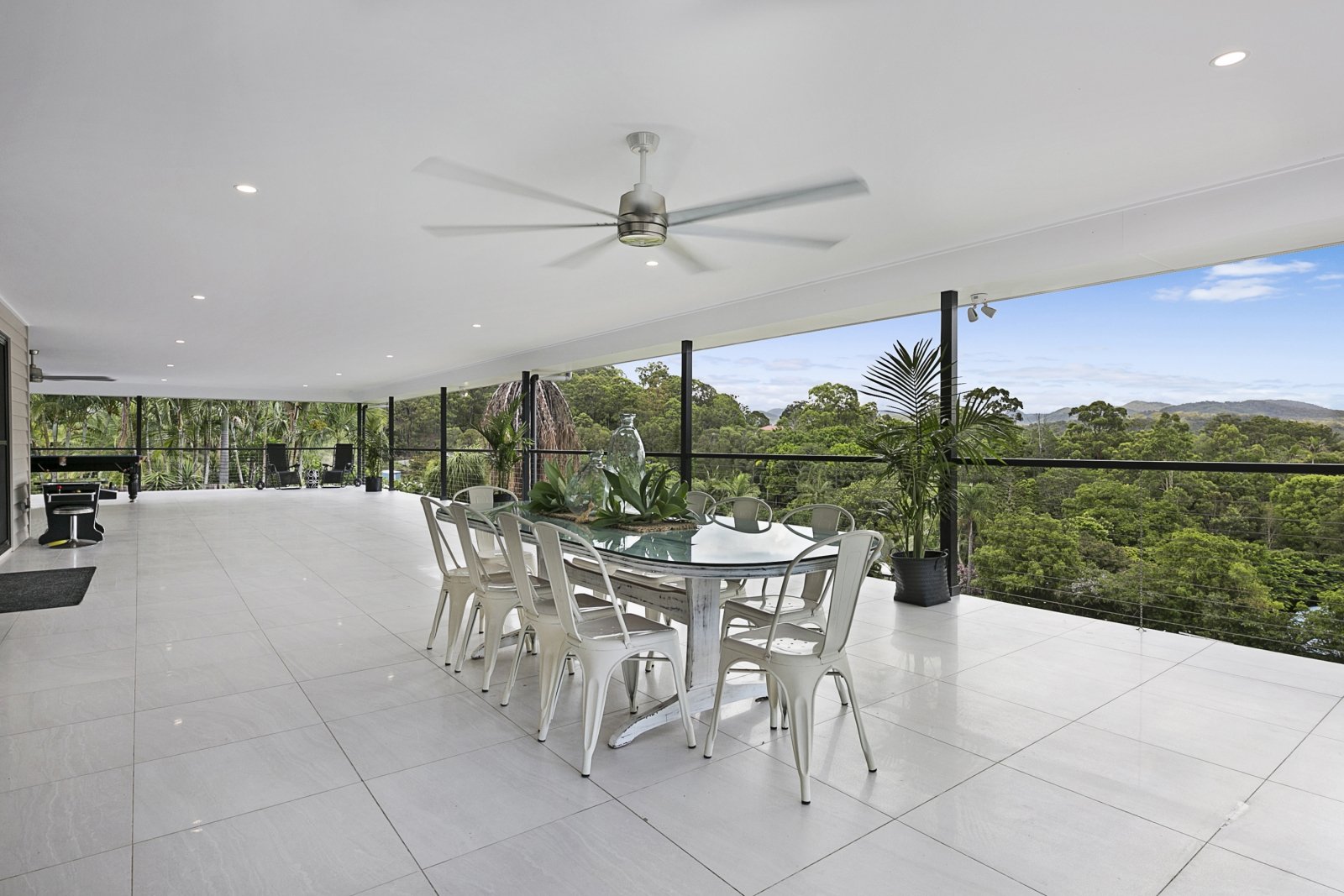 136 Valley Drive TALLEBUDGERA 11