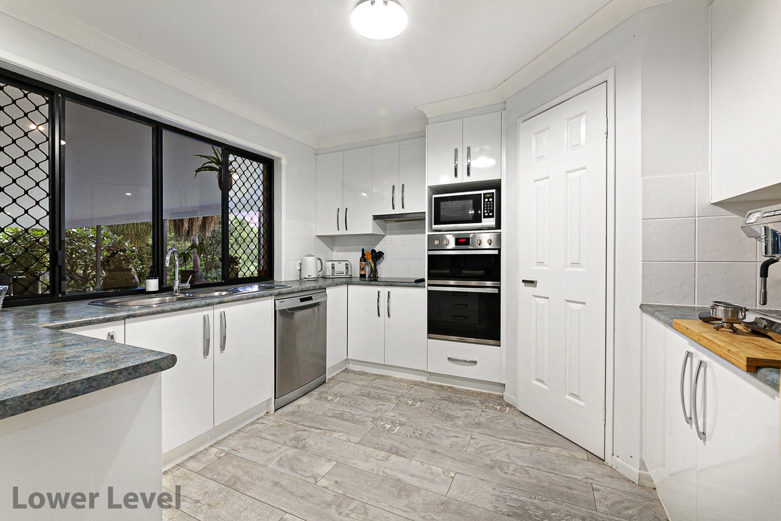 136 Valley Drive TALLEBUDGERA 21