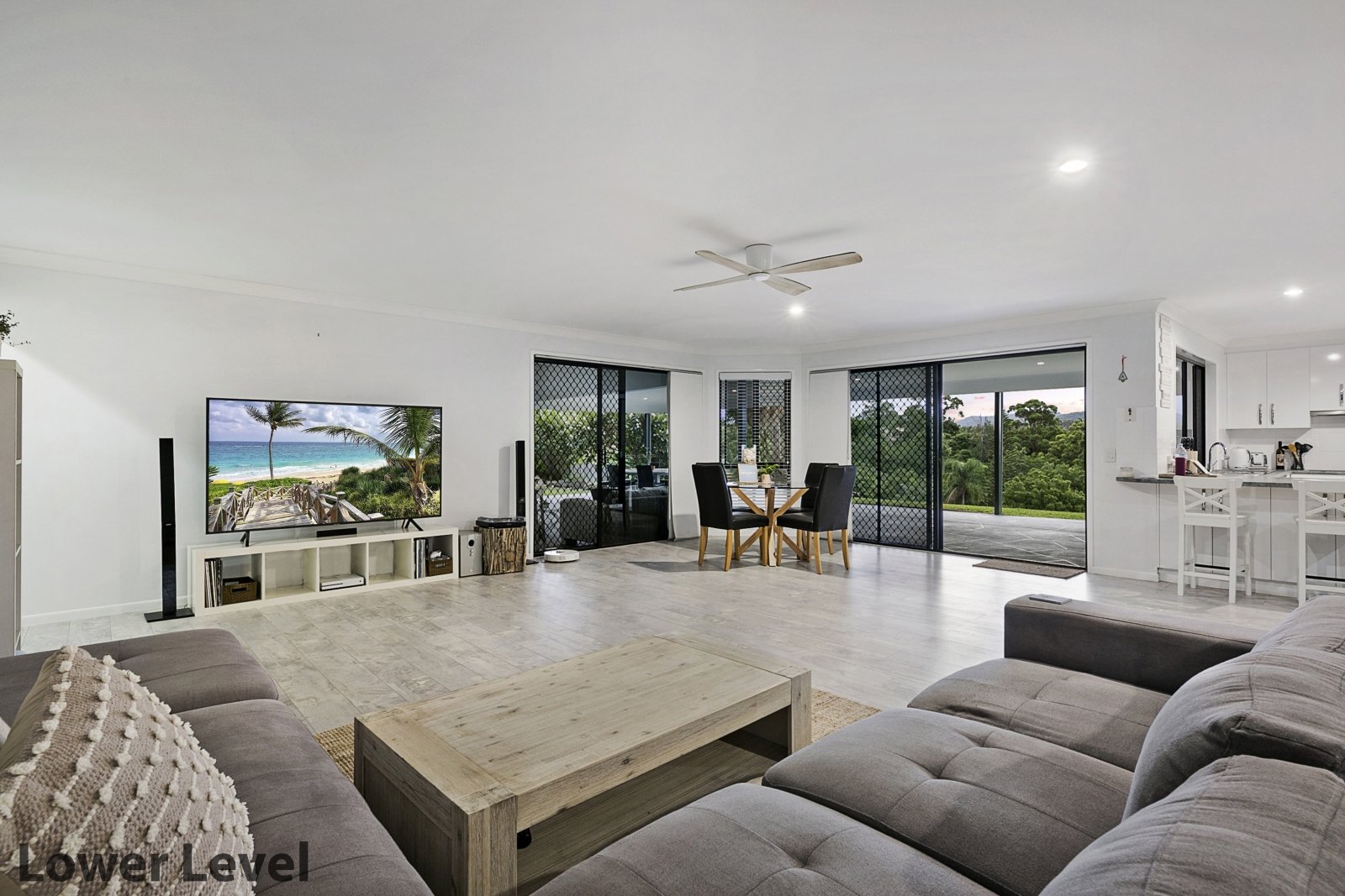 136 Valley Drive TALLEBUDGERA 23