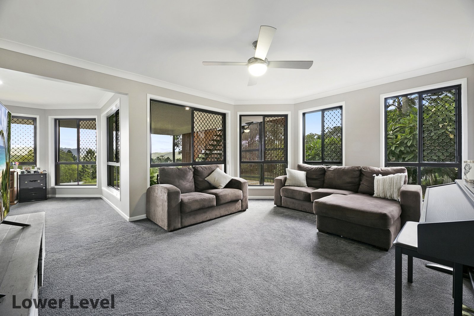 136 Valley Drive TALLEBUDGERA 24