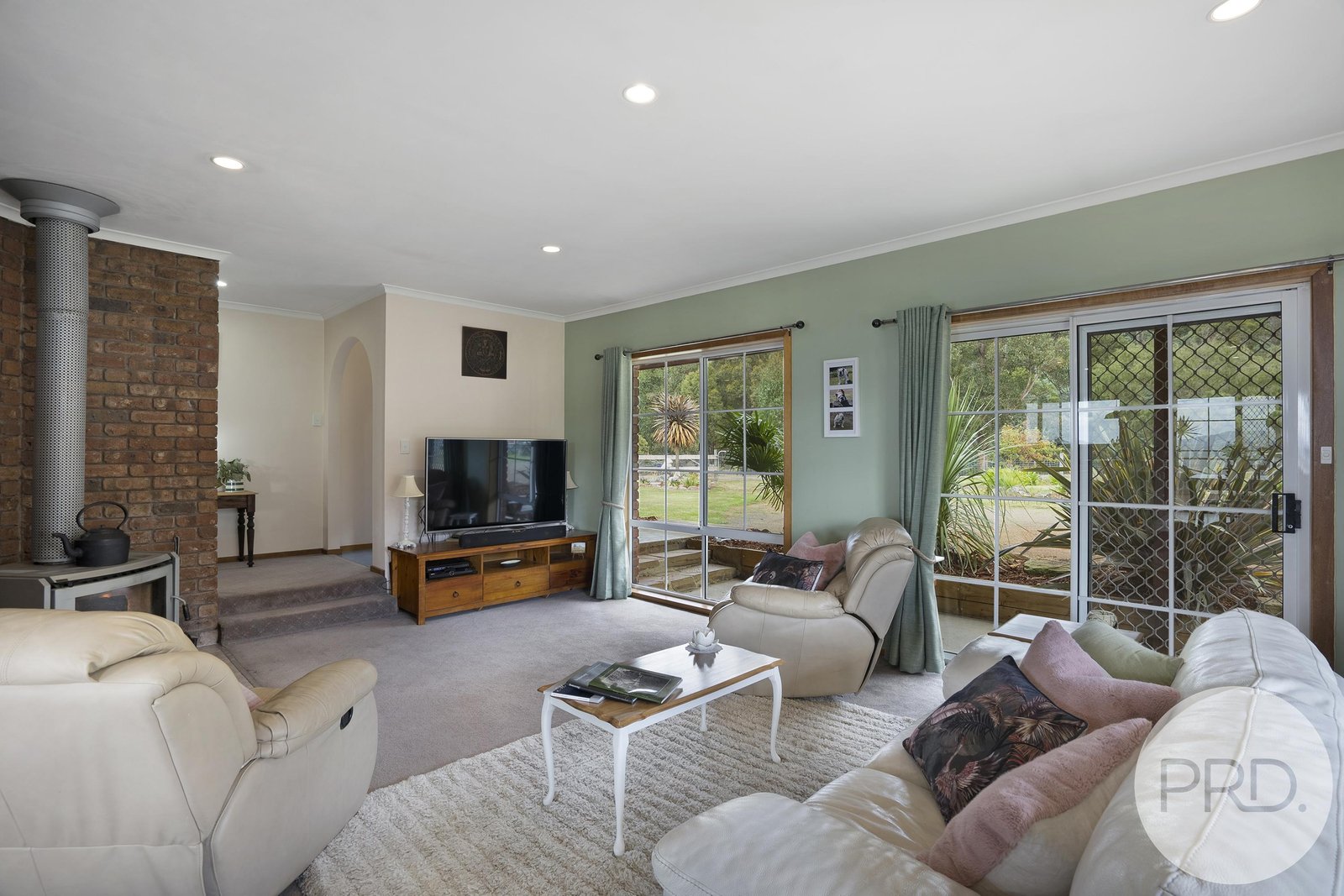 1360 Bluff Road ELDERSLIE 9