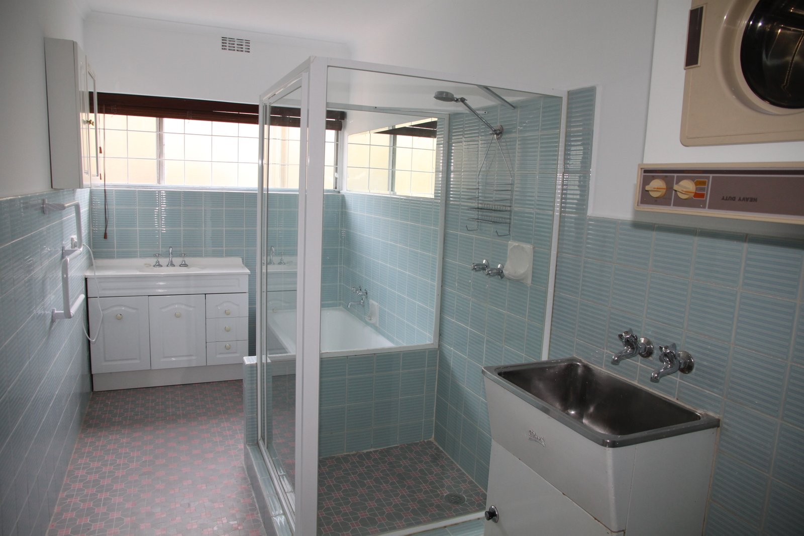 Gallery: 13/64 Alma Road