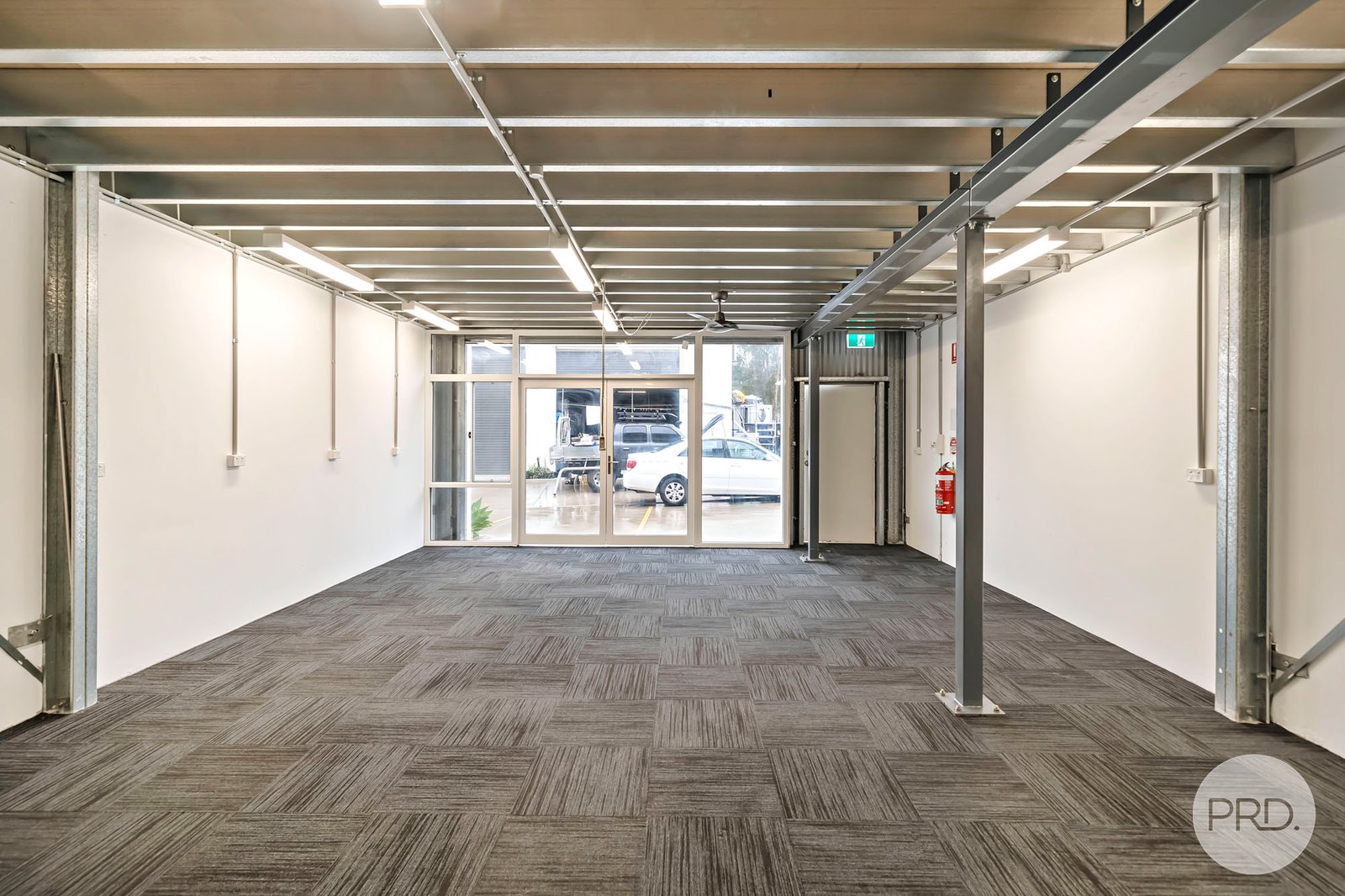 13/6a Commerce Close TAYLORS BEACH 3