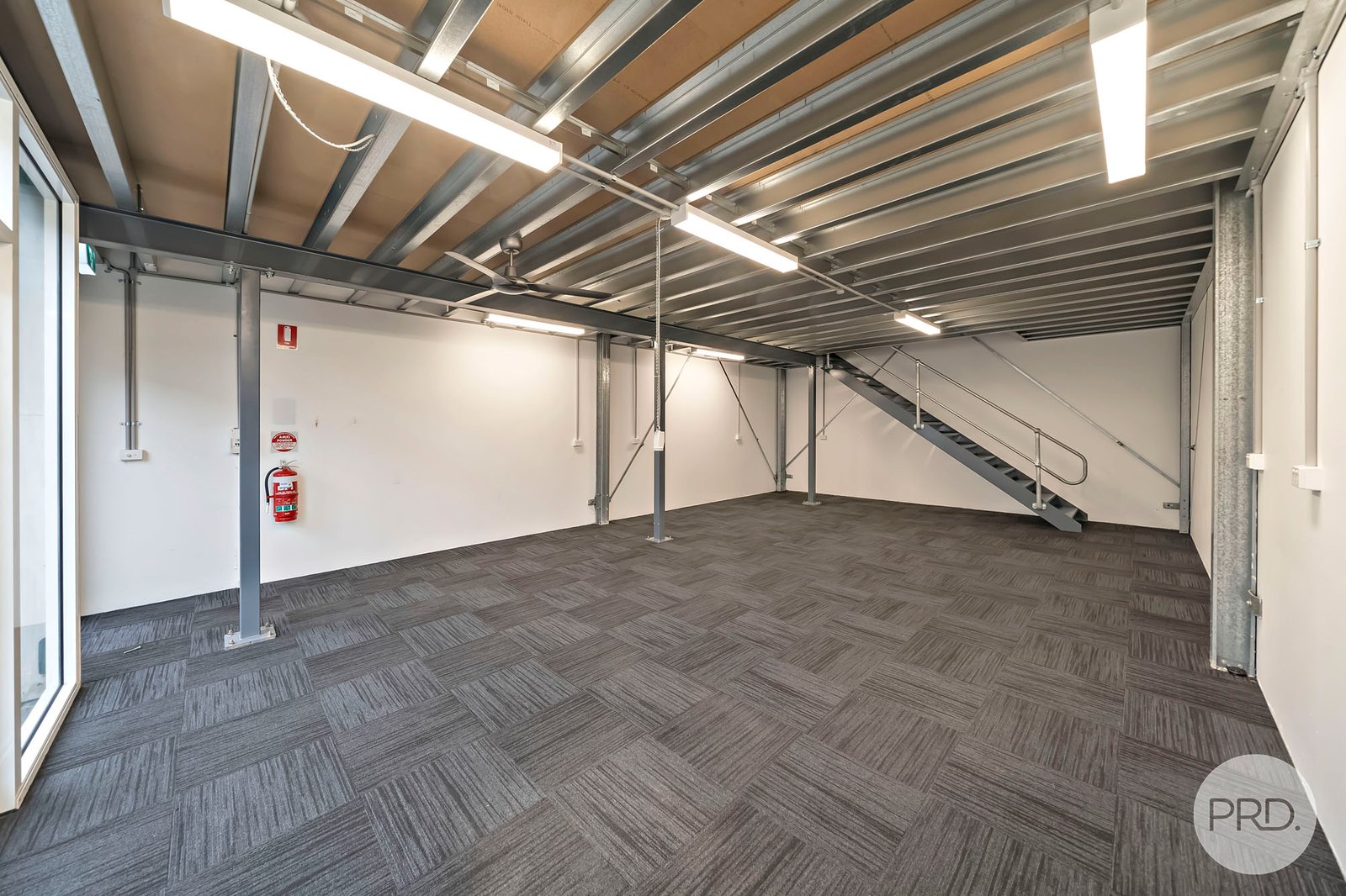 13/6a Commerce Close TAYLORS BEACH 5