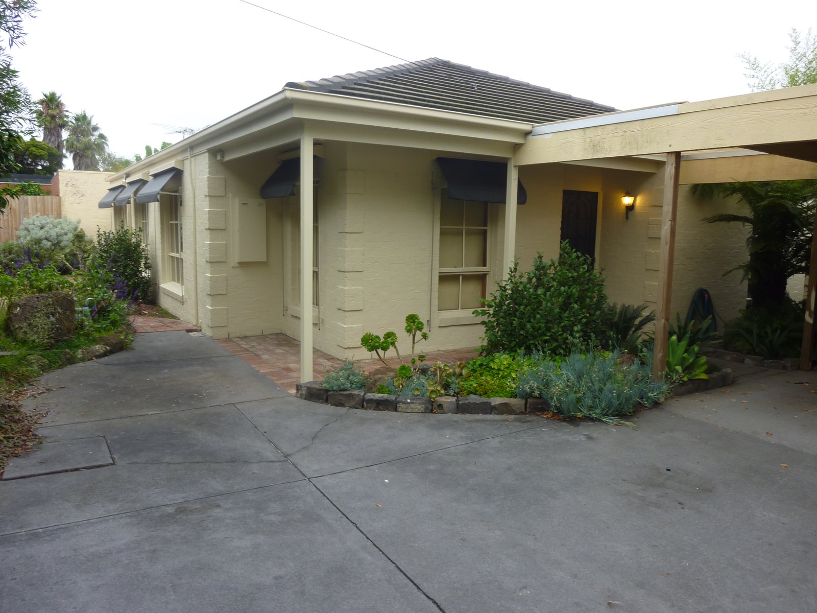Gallery: 136a Dendy Street