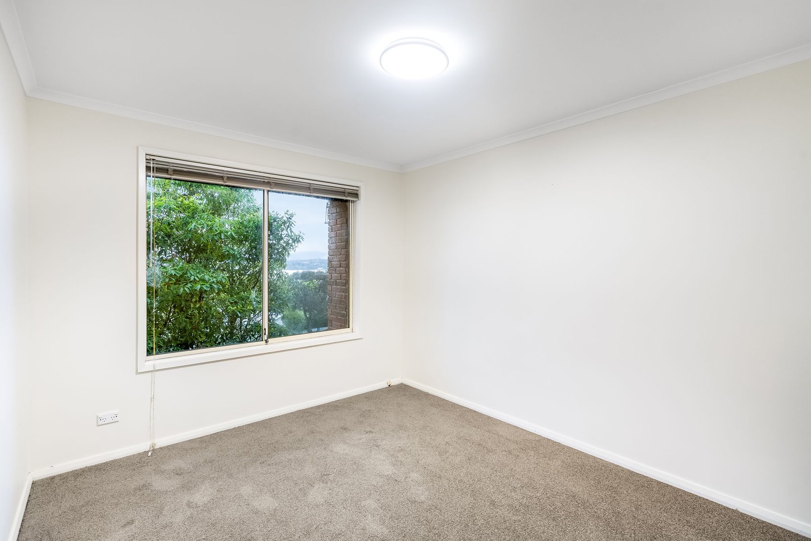 1/36a Natone Street LINDISFARNE 6