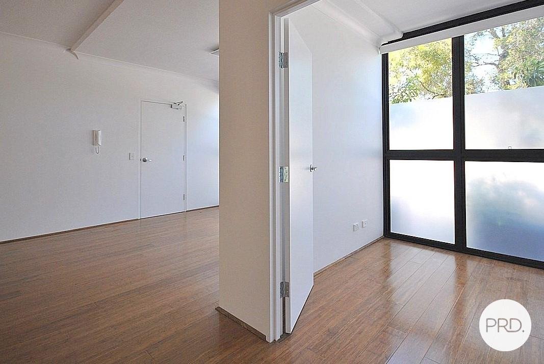 1/37 Central Street LABRADOR 6