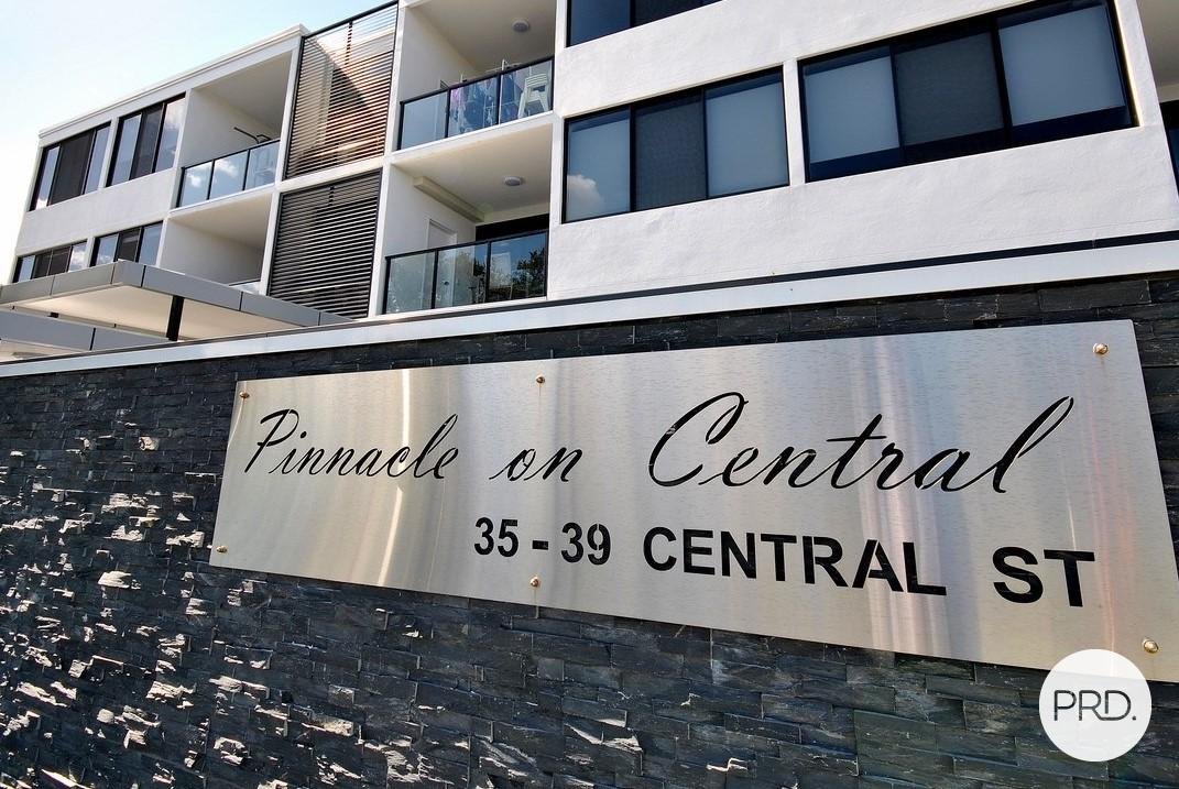 1/37 Central Street LABRADOR 9