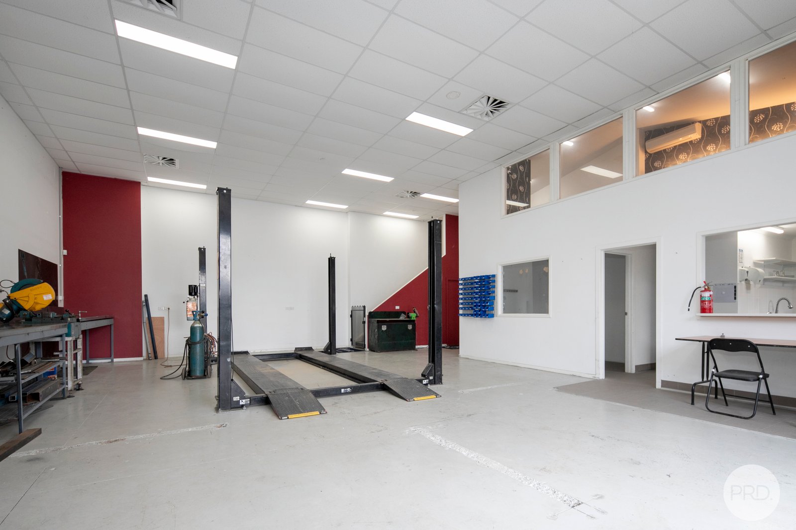 1/37 Grandlee Drive WENDOUREE 4