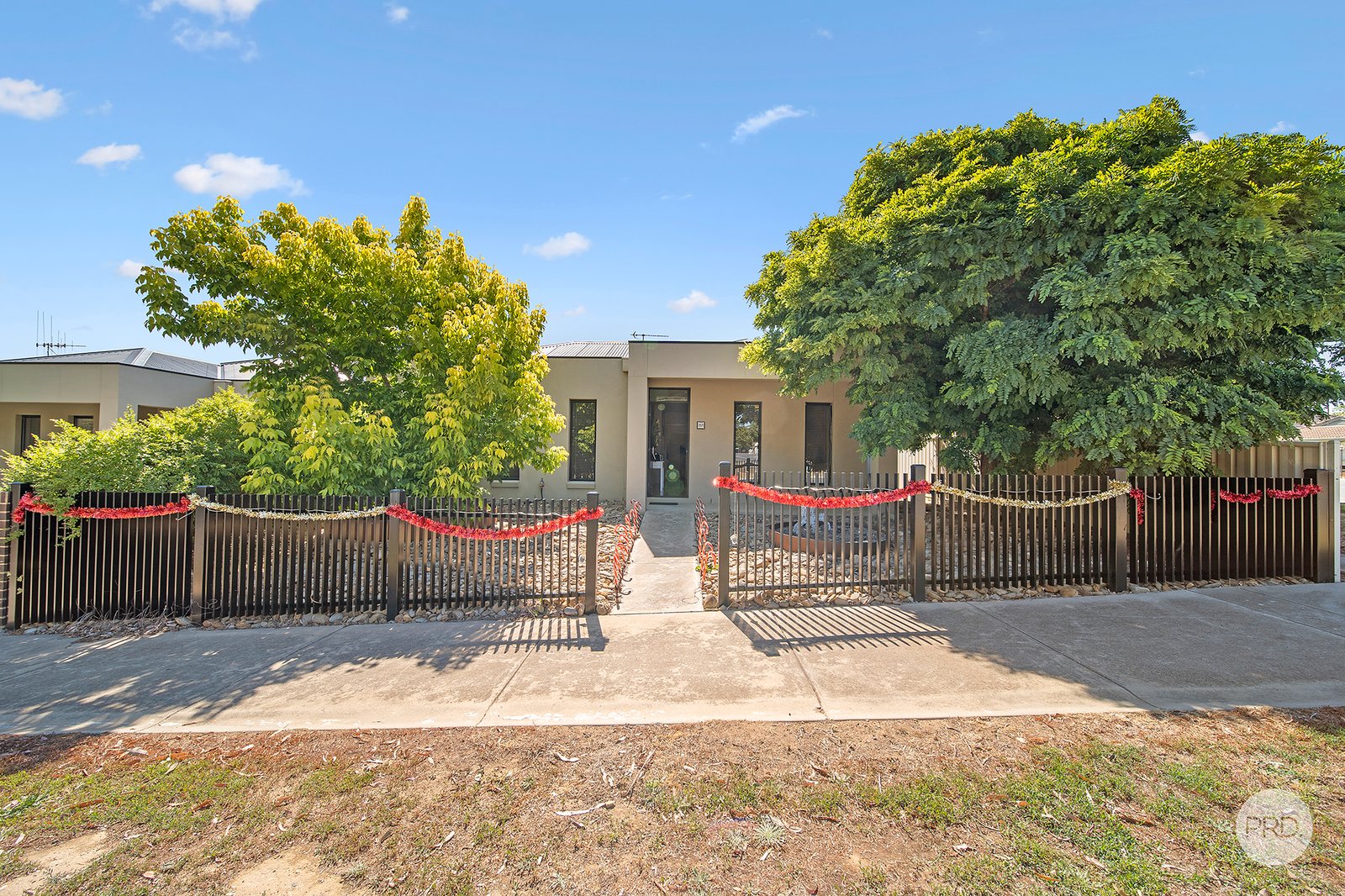 137 Havlin Street East  FLORA HILL 1