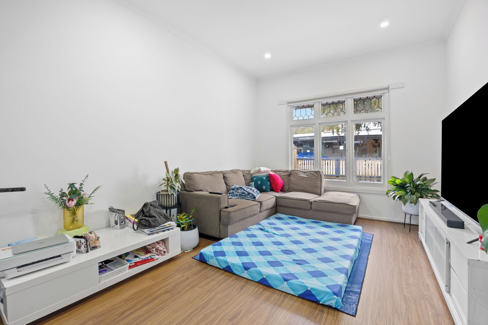 Gallery: 137 Humffray St North