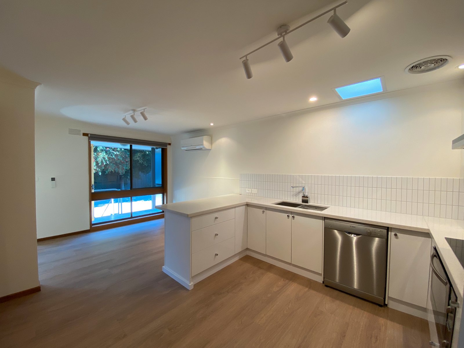 Gallery: 1/37 Hutcheson Avenue